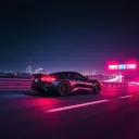 Voy en mi auto, la noche es perfecta