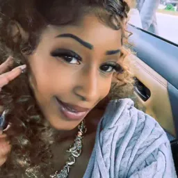 Neeka1000