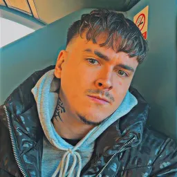 Redlivin10