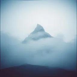 Puncak Tanpa Nama