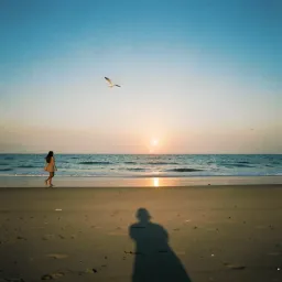 Along this beach in Blues